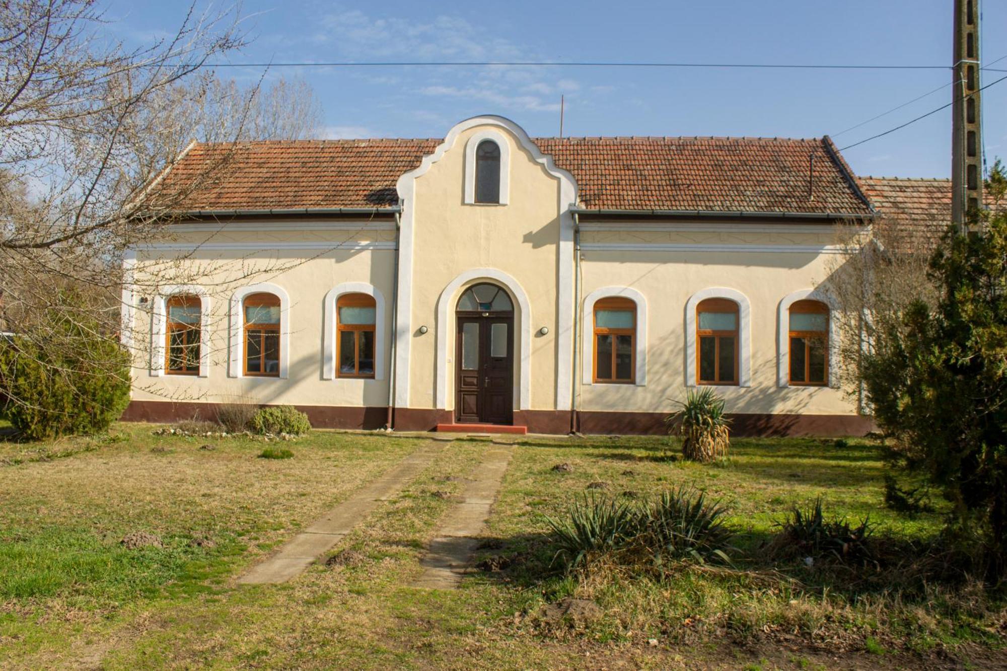 Villa Flora Kiskunmajsa Esterno foto